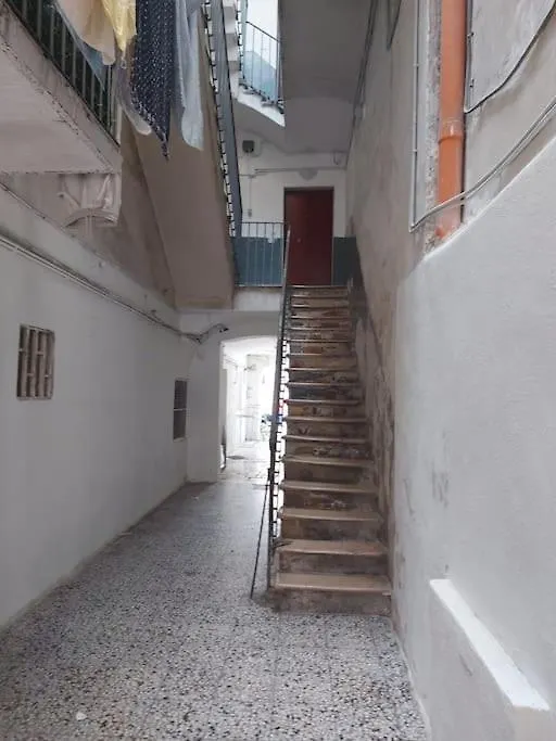 Characteristic Garibaldi Apartment Bari 0*,