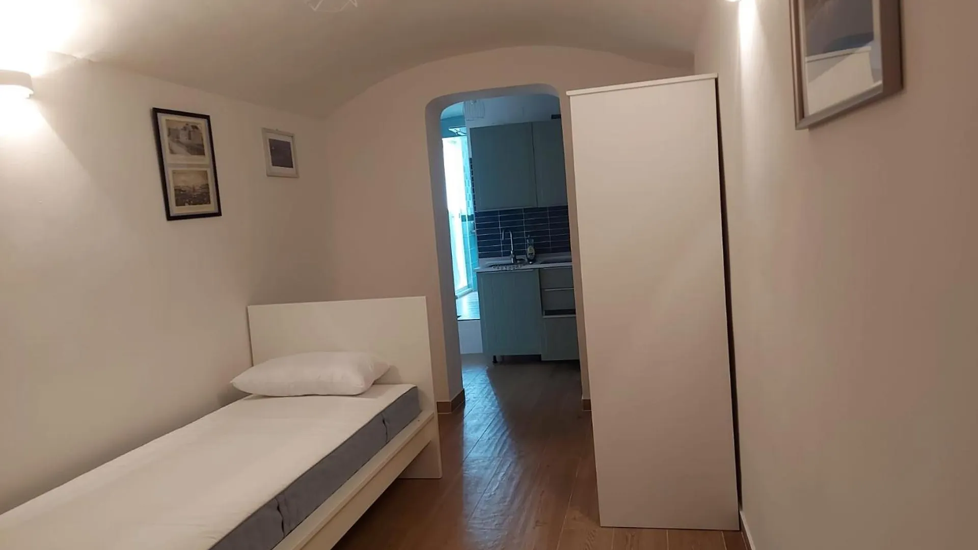 Characteristic Garibaldi Apartment Bari