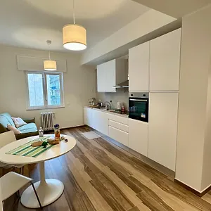 Rainbow Luxury - Sea View Bari